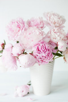 Fototapeta beautiful pink peony flowers bouquet in vase