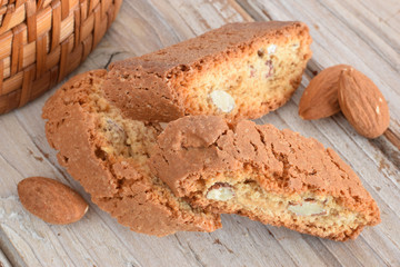 Cantucchini