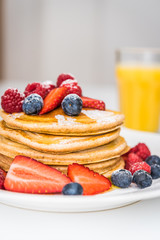 Pancakes with berries 