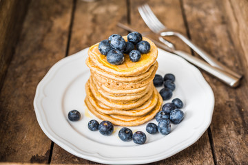 Pancakes with berries 