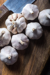 garlic on wooden chopping board