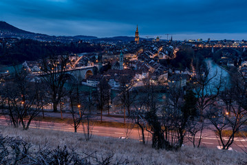 Berns Altstadt im Dämmerlicht
