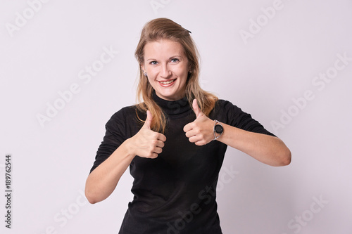 free-naked-young-girl-thumbs-actress-full