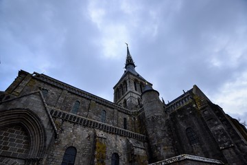 Fototapeta na wymiar old baroque cathedral on top of mount saint michel