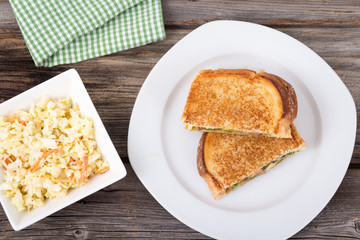 pesto tomato grilled cheese sandwich