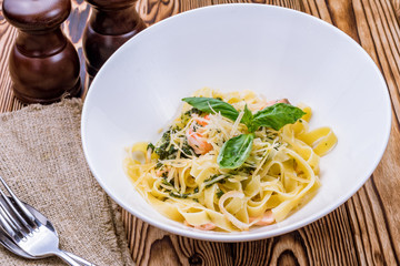 Fettuccine with shrimp
