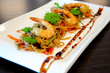 Buckwheat noodles with shrimp