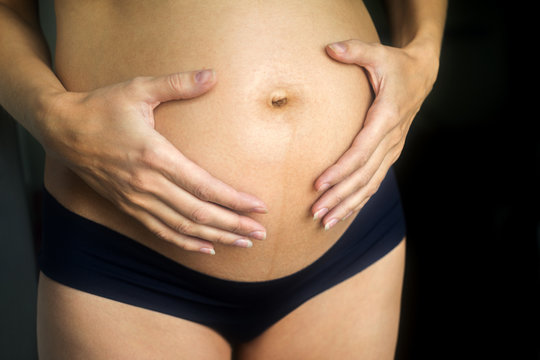 Pregnant belly closeup