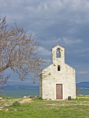Fototapeta na wymiar Kapelle im Novigrader Meer