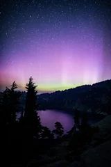 Vlies Fototapete Lavendel Milchstraße über Bergsee mit Sternen