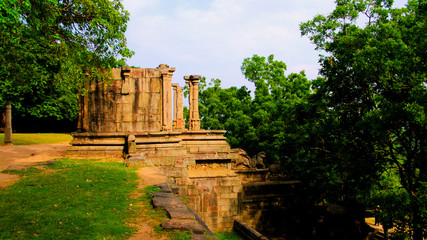 Fototapeta na wymiar View to citadel of Yapahuwa , old capital of Sri-Lanka