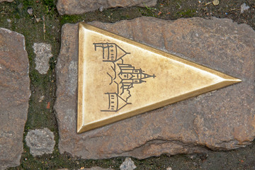 Sémur en Auxois. Circuit de promenade fléché. Côte d'or. Bourgogne