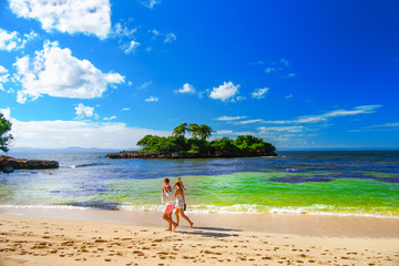 Fototapeta na wymiar The Gulf of Samana, Dominican Republic. Transparent, turquoise water of the beach of the island of Cayo Levantado