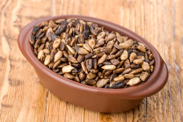 sunflower seeds toasted in clay pot