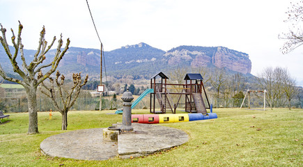 Parque infantil en Vilanova de Sau, Comarca del Osona, Barcelona, Catalunya, España