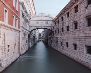 Obraz premium view on Ponte dei Sospiri in Venice