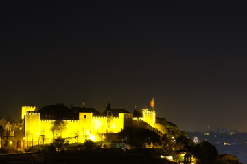 Fototapeta na wymiar Lissabon at night