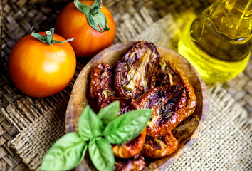Sun dried tomatoes