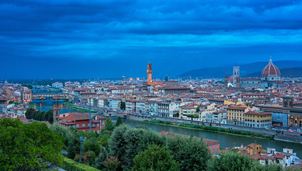 Obraz premium Scenic view on Florence, Tuscany in dusk