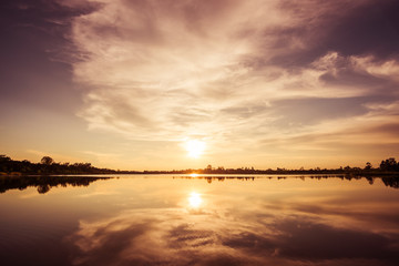 Obraz premium Sunset at the lake landscape