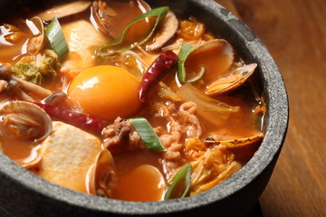 スンドゥブ・チゲ　Sundubu Jjigae