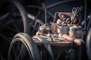 Bike fix service with tools, wheels and tube