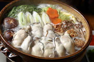 牡蠣鍋　Oyster and vegetable stew