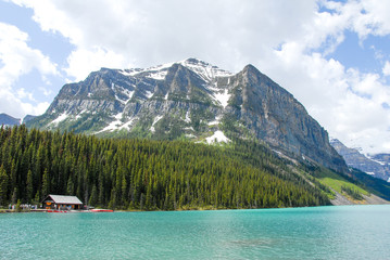 春のカナディアン・ロッキー　バンフ国立公園　レイク・ルイーズ（カナダ）