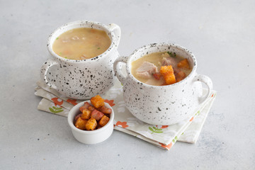 soup with peas and croutons