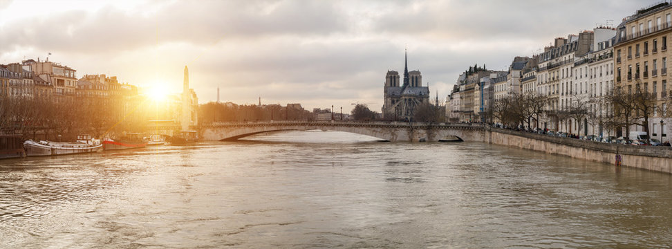 Flood of the Seine 2018 in Paris France