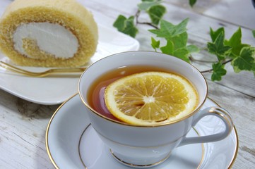ロールケーキでティータイム