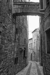 Fototapeta premium Old street of Todi, Umbria