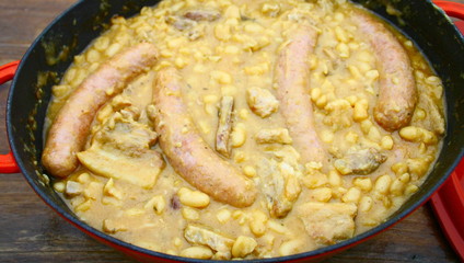 cassoulet toulousin,fait maison en cocotte
