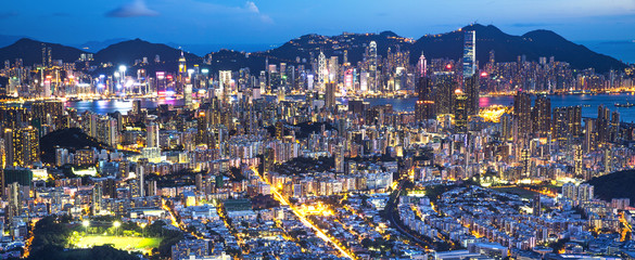 Naklejka premium Hong Kong at night