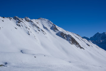 Fototapeta na wymiar snowy peak