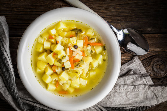 Cucumber soup with vegetables.
