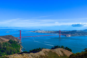Ausblick auf die Golden Gate Bridge in San Francisco, vom Berg aus Marin Headlands, San Francisco...