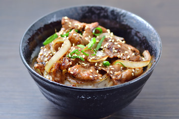 豚の生姜焼き丼