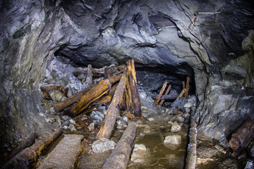 Rockfall. Сul-de-sac in mine shaft