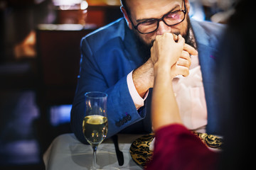 Obraz premium Couple celebrate valentine's day together