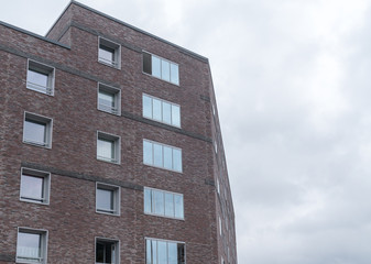 Fototapeta na wymiar Fassade eines Hauses mit Fenstern
