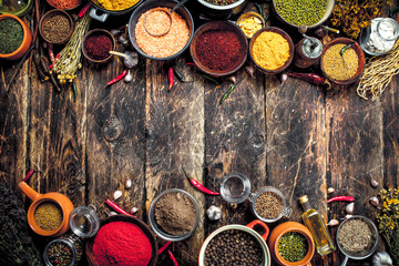 Obraz na płótnie Canvas Various fragrant spices and herbs.