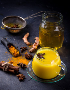 Tumeric milk with spices