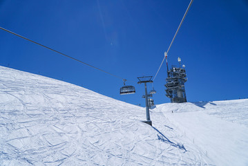 Fototapeta na wymiar landscap mountains snow ski lift 