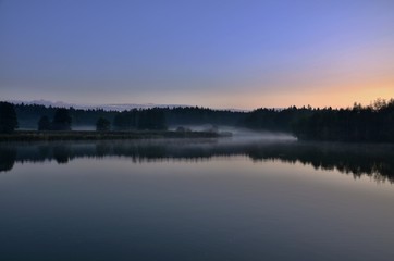 Fototapeta na wymiar Pond with fog