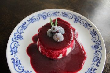 panna cotta with blueberry sauce