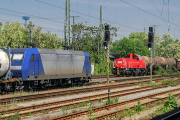 Fototapeta na wymiar Treffen zweier Güterzüge in Mitteldeutschland