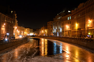 Fototapeta na wymiar View of River Moyka at night.