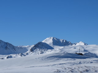 Fototapeta na wymiar ski de randonnée dans le Capcir