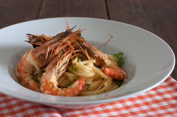 shrimp linguine with white wine